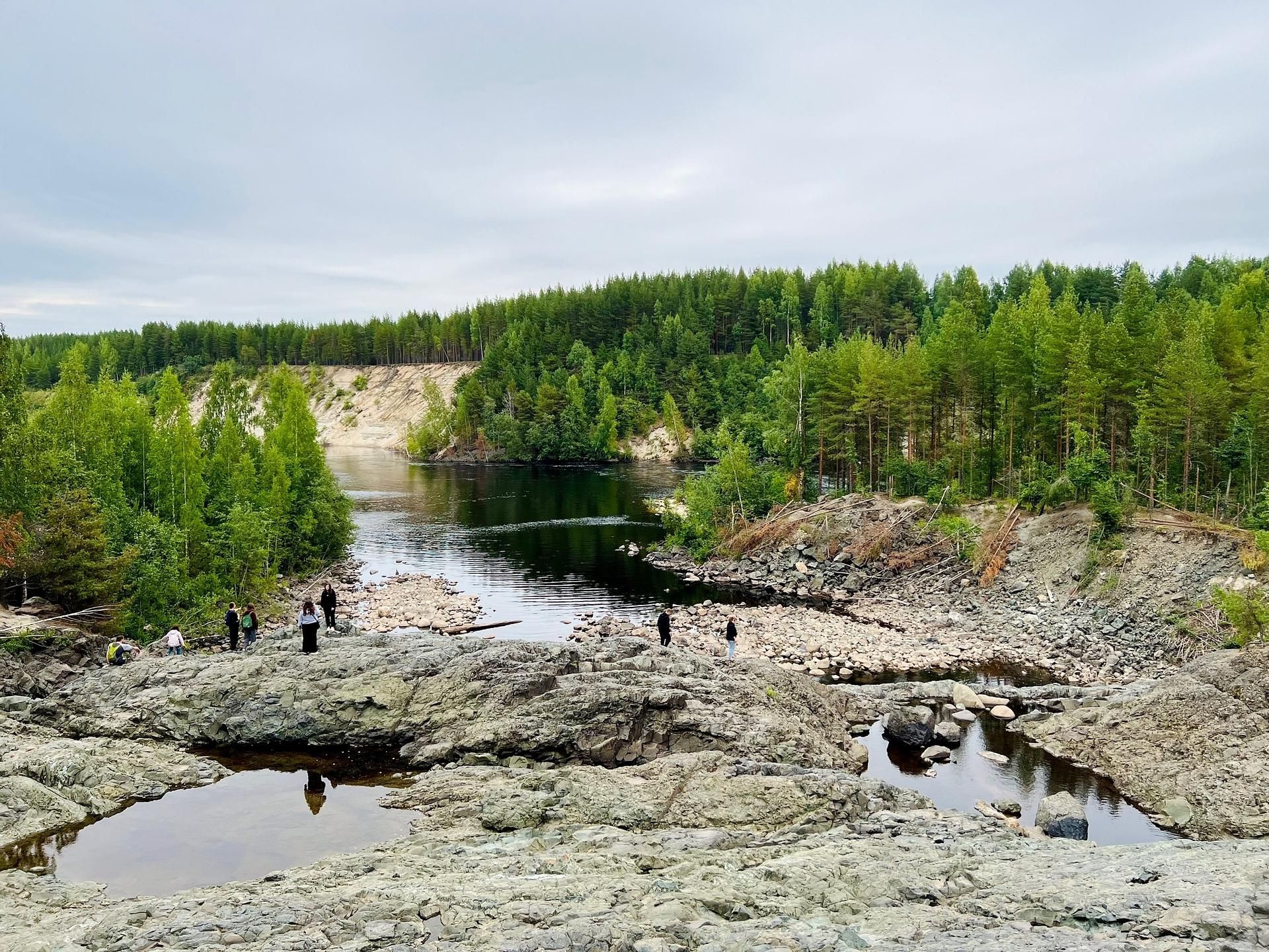 Однодневная экскурсия из Петрозаводска "Золотое кольцо: гора Сампо, Кивач, Гирвас, Марциальные воды"