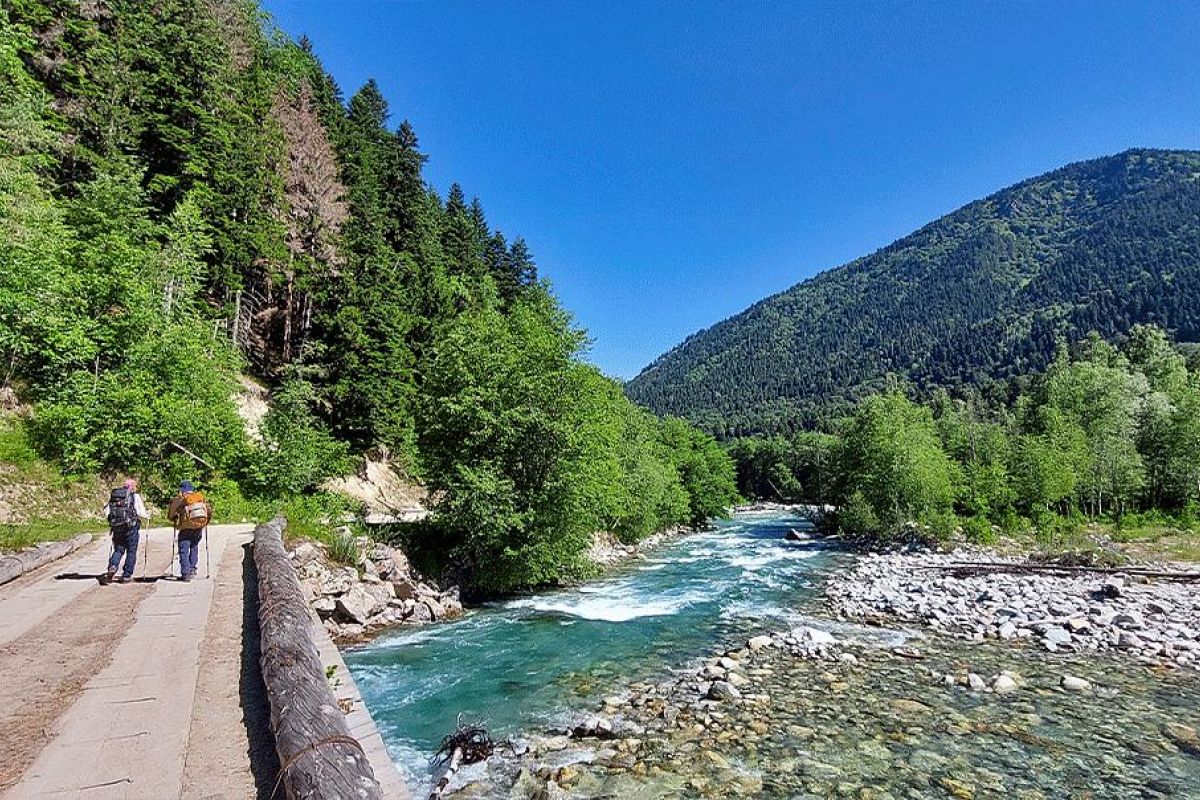 Горный лагерь в Дамхурце