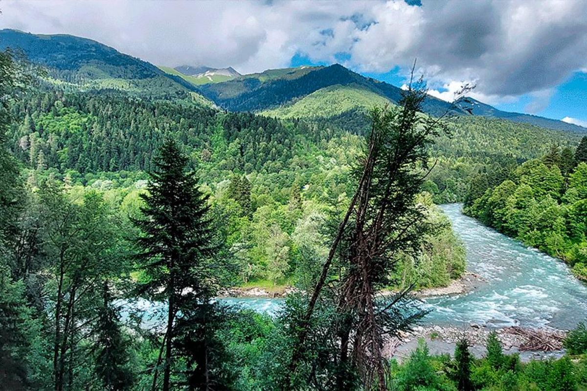 Горный лагерь в Дамхурце