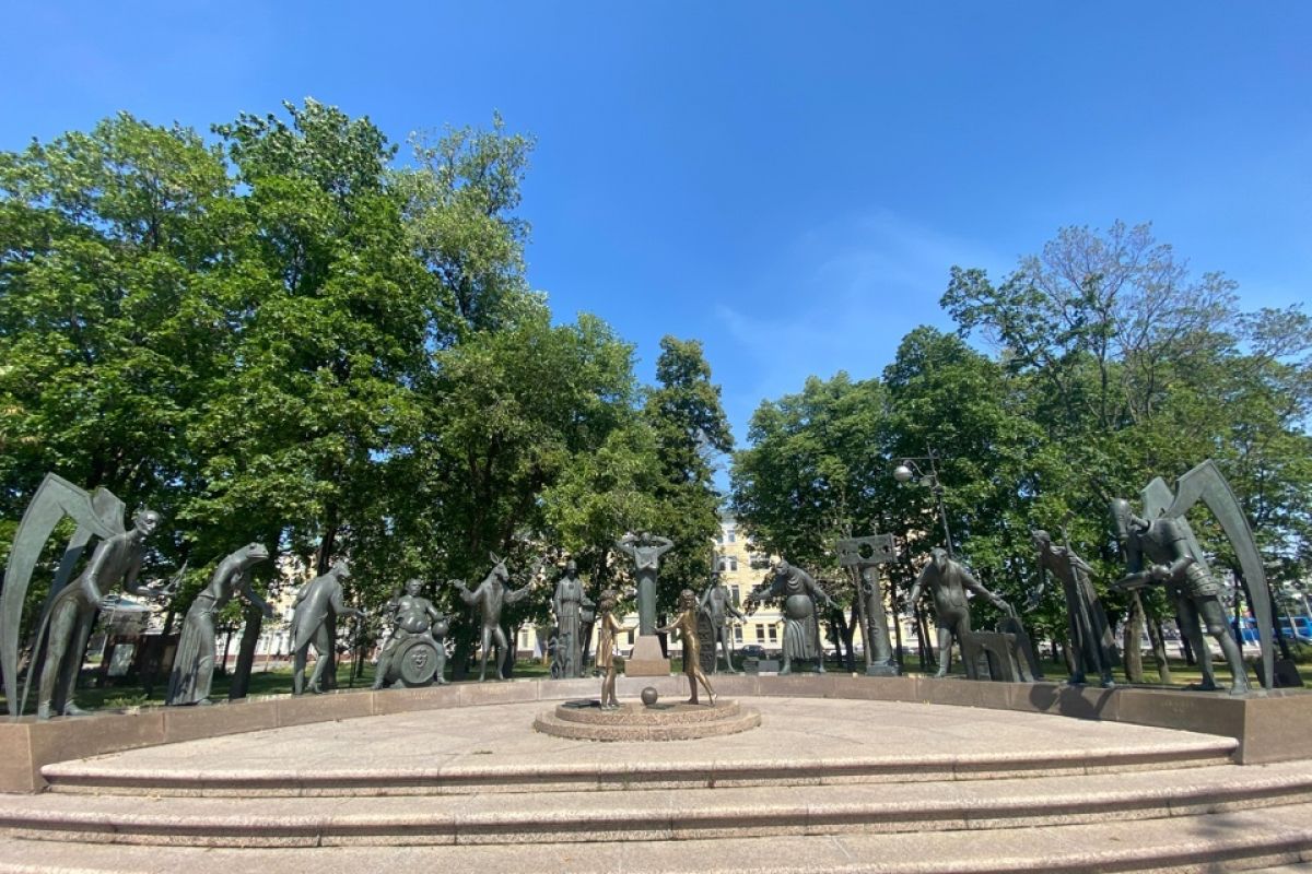 Москва знакомая и незнакомая ПЛЮС