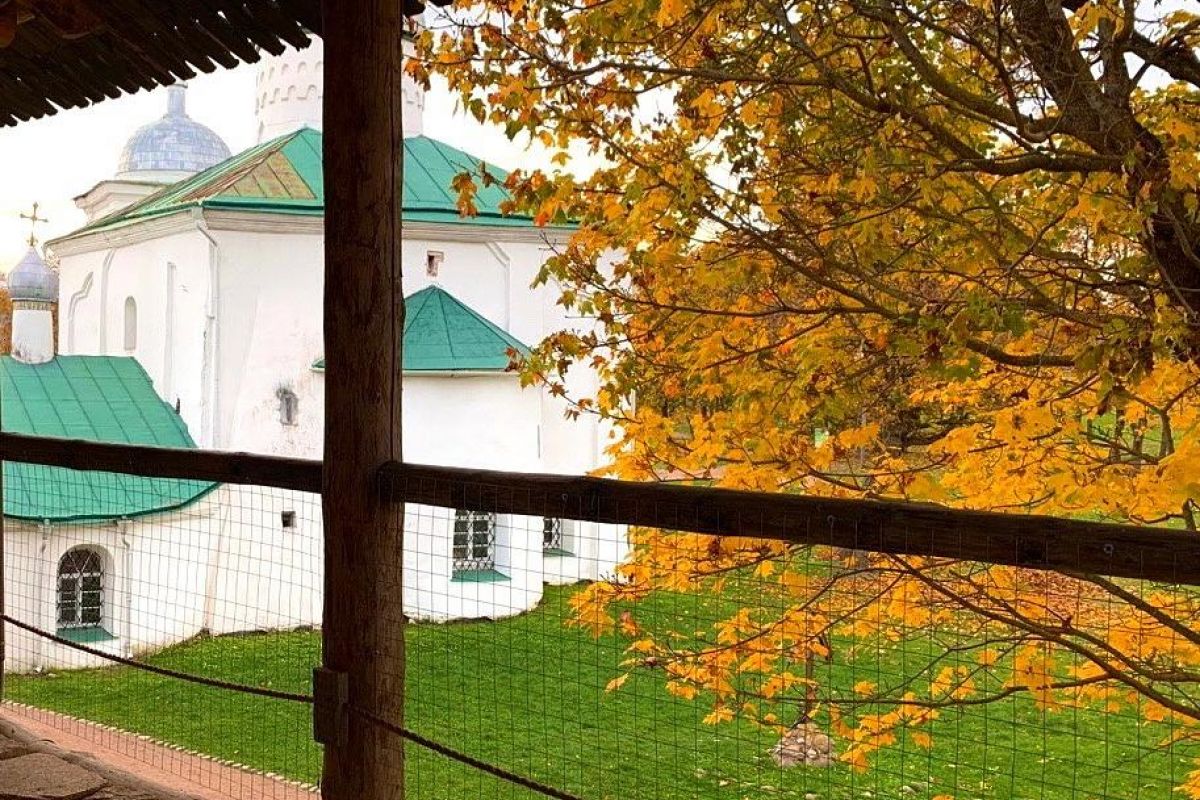 Экскурсия из Санкт-Петербурга "Псков - Изборск - Печоры"